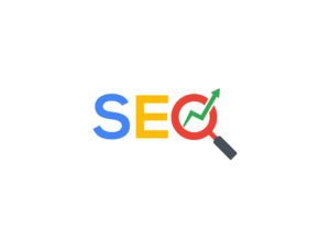 تصویر لوگو SEO با رنگ‌های لوگوی گوگل که حرف O به شکل زره‌بین نمایش داده شده و یک فلش از وسط زره‌بین بیرون آمده به سمت بالا که تداعی کننده بهبود و افزایش رتبه است
